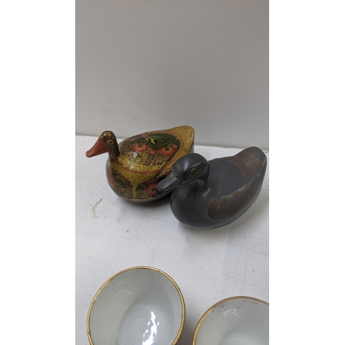 516 - A mixed lot to include a set of six Chinese tea bowls, together with a pewter duck and others Locati... 