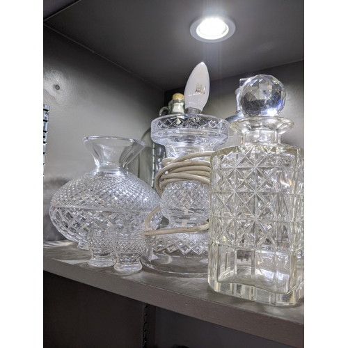 521 - Glassware to include a light and shade, glasses, wines and other items Location:2.1
If there is no c... 