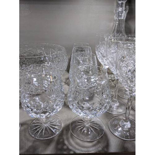 521 - Glassware to include a light and shade, glasses, wines and other items Location:2.1
If there is no c... 