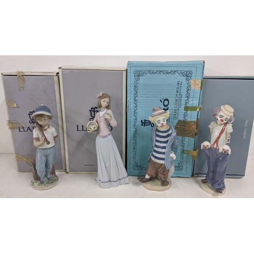 546 - Four boxed Lladro figures to include 7610 'Can I Play?' and others, stamped Collectors Society
Locat... 