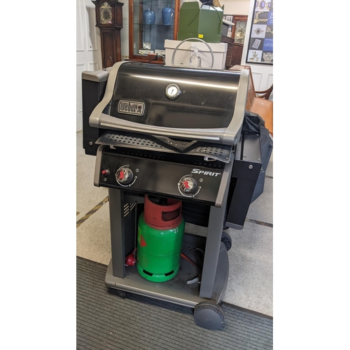 552 - A Weber Spirit gas BBQ
Location:FOYER
If there is no condition report shown, please request