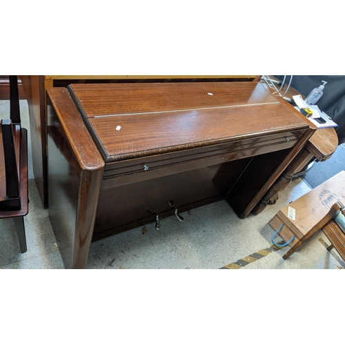 554 - An Art Deco Eavestaff 'Minipiano', 87cm h x 129.5cm w
Location:FOYER
If there is no condition report... 