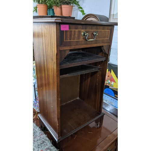 591 - A group of small furniture to include a two shelf bookcase below two drawers on bracket feet, 79 x 7... 