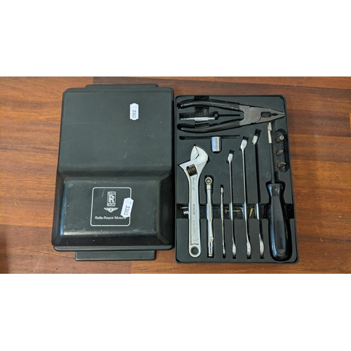 314 - A Rolls-Royce car tool kit
Location:G
If there is no condition report shown, please request