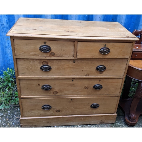 291 - A Victorian pine chest of two short and three long drawers, on a plinth base, 95cm high x 98cm wide
... 