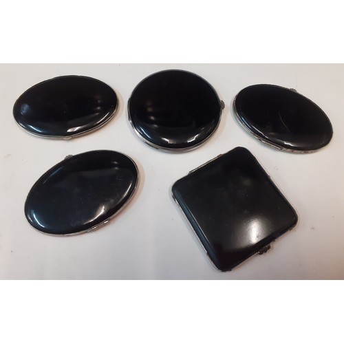 14 - Five 1920's-1940's Gwenda compacts to include 2 oval Art Deco  compacts and a foil backed example. L... 