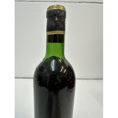 72 - Eleven bottles of Villeneuve Chateau Cantemerle Medoc 1966
Location: R2 Blue Shelves