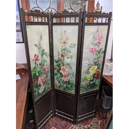 322 - A late Victorian 3 fold screen with panels depicting roses
Location:G
If there is no condition repor... 