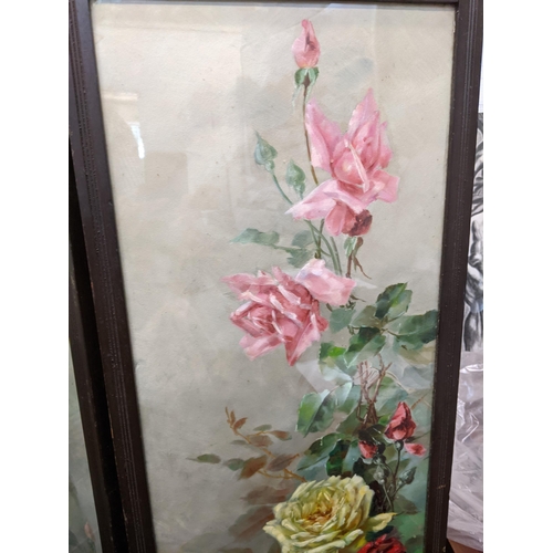 322 - A late Victorian 3 fold screen with panels depicting roses
Location:G
If there is no condition repor... 