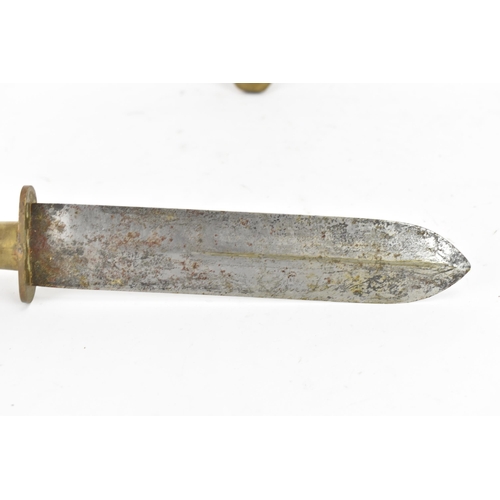 105 - A British diver's knife, double edged blade 7½