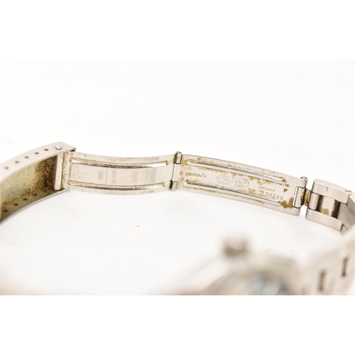 32 - A Rolex Oyster Perpetual Date, automatic, ladies, stainless stell wristwatch, circa 1981, having a b... 