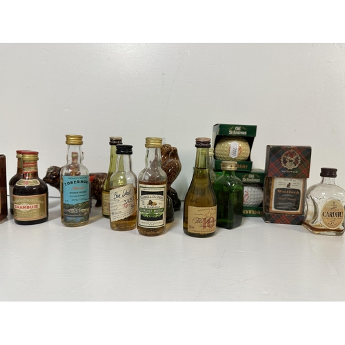 119 - A collection of miscellaneous miniatures to include Whisky, Drambuie,  Location: L4
If there is no c... 