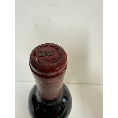 31 - A single bottle of Grand Vin de Chateau Latour, 1991, 750ml,  Location:
If there is no condition rep... 