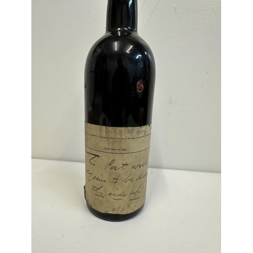 7 - One bottle of James Keith/Vintage port, circa 1930, Location:
If there is no condition report shown,... 