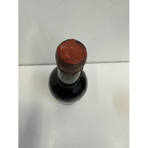 7 - One bottle of James Keith/Vintage port, circa 1930, Location:
If there is no condition report shown,... 