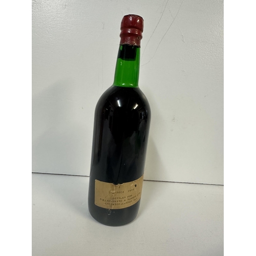 99 - A single bottle of Fonseca 1970 Vintage Port,  
Location: shelf 3
If there is no condition report sh... 