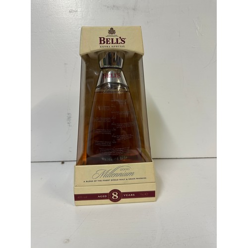 133 - A Bells Extra Special 2000 Millennium aged 8 years, 70cl
 Location:
If there is no condition report ... 