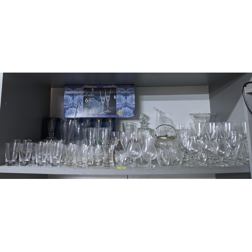 262 - A selection of Swedish and British table glass to include Dartington Sharn design wine and other dri... 