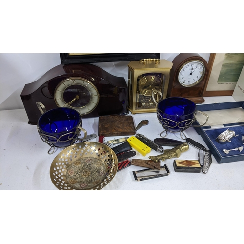 305 - A mixed lot to include a 19th century horn snuff box, penknives, clocks and other items Location:10.... 