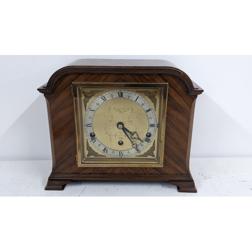 343 - A mid 20th century Elliot 8-day mantel clock, retailed by Garrard & Co Ltd, 23cm h x 29cm w
Location... 