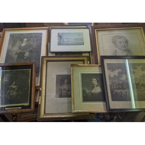 494 - 19th century and later framed and glazed prints and etchings to include portraits and hunting etchin... 