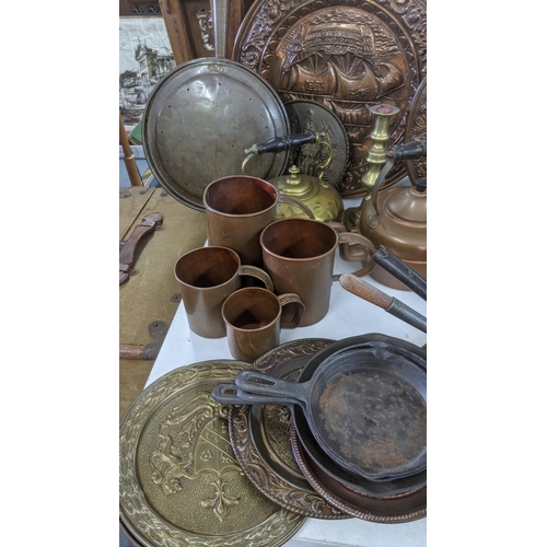 539 - A mixed lot of metalware to include a brass model of a horse and carriage A/F, brass and copper kett... 