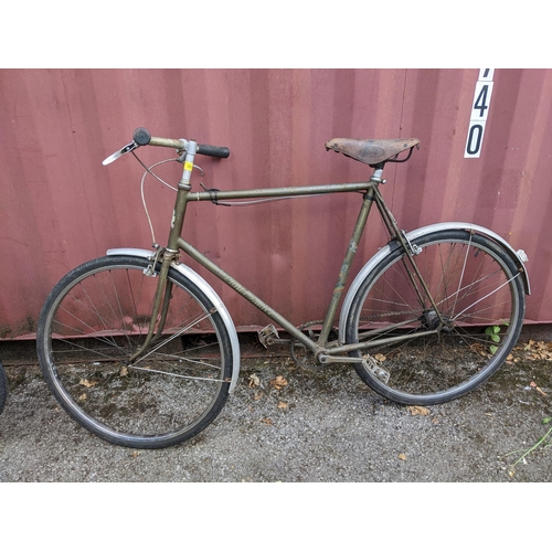 392 - Circa 1940, a Claud Butler gents vintage bicycle with original paintwork to frame, and pre-war hubs,... 