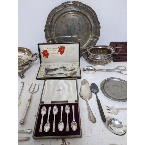 395 - A mixed lot of British, German, and Scandinavian silver plate, stainless steel and other flatwares, ... 