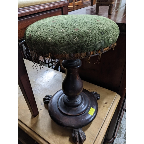 465 - A Victorian mahogany and tapestry upholstered prie du chair on cabriole front legs and scrolled feet... 