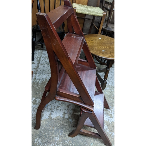 513 - A reproduction mahogany finished metamorphic library steps/chair Location: G
If there is no conditio... 