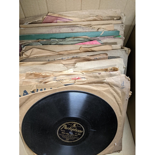 532 - The Leader wind-up gramophone with horn speaker, and a collection of various 78 rpm records Location... 