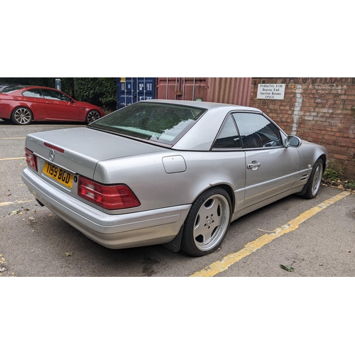 199 - A Mercedes Benz SL280, automatic, convertible, 2.8 litre, 5 former keepers, Mot expiry date 26.01.20... 