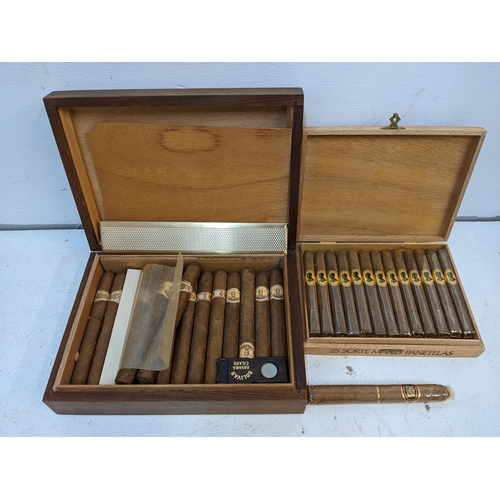 177 - Bolivar - Habana fourteen cigars, Sorte Mand - twenty five Panetelas, individually sealed and an Emb... 