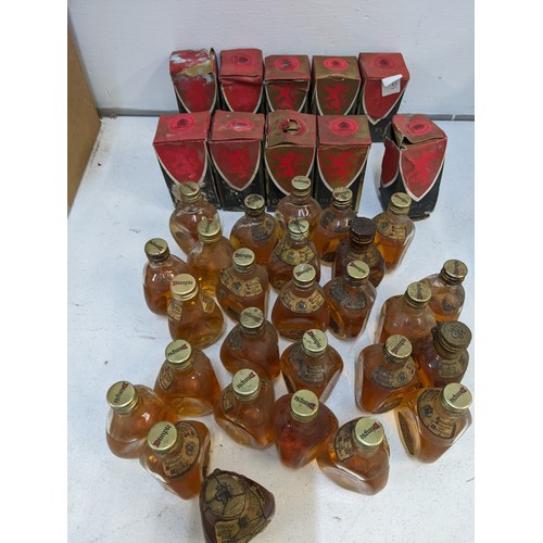 179 - Dimple whisky - thirty seven miniature bottles
Location:
If there is no condition report, please req... 