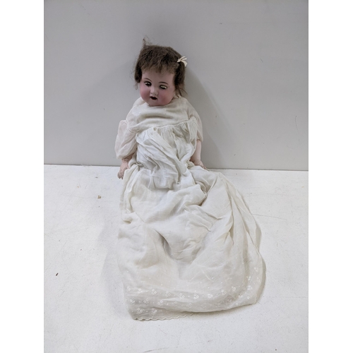 40 - An Armand Marseille 990 doll with size 11 head
Location:1.2
If there is no condition report shown, p... 