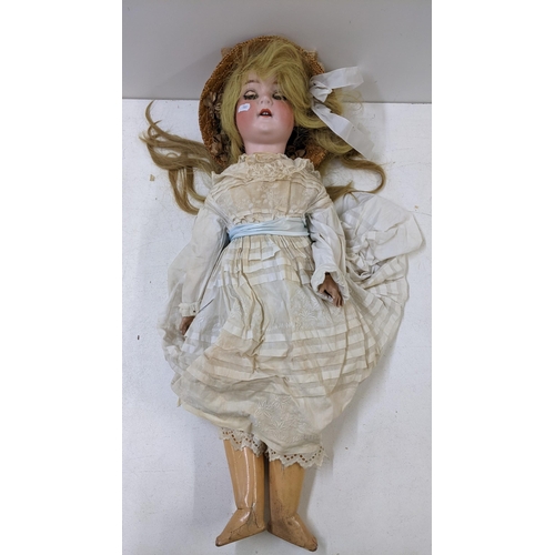 42 - A Helbach Koppelsdorf 312 doll with size 8 head and Seyfarth and Reinhardt logo
Location:A4B
If ther... 