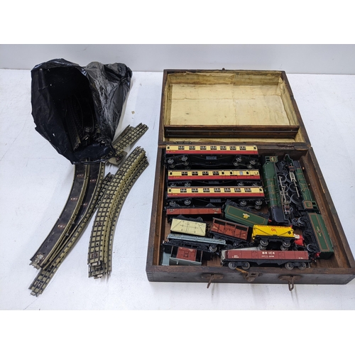 44 - Hornby Dublo model railway equipment to include ' The Duchess of Monrose' locomotive and tender ' Br... 