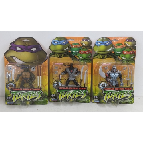 62 - Teenage Mutant Ninja Turtles figure to include;  Shredder No 1540247, Foot soldier - No 154028 and D... 