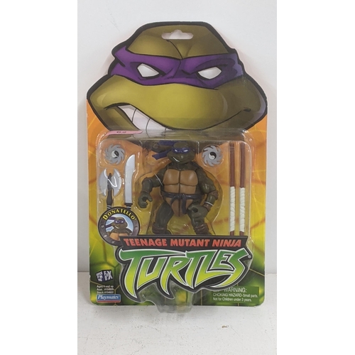 62 - Teenage Mutant Ninja Turtles figure to include;  Shredder No 1540247, Foot soldier - No 154028 and D... 