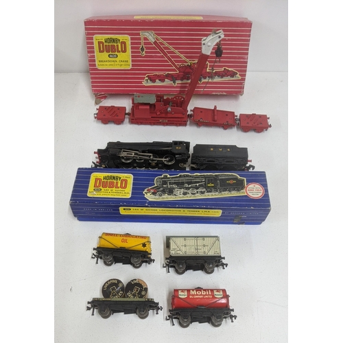 63 - A boxed Hornby Dublo No3224 2-8-0 8F Goods locomotive and Tender L.M.R and a Hornby Dublo breakdown ... 