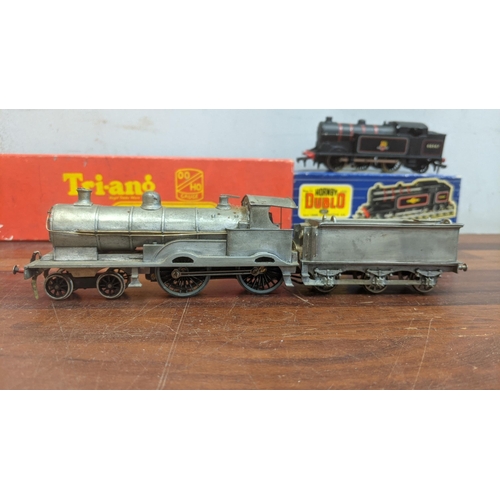 79 - A OO gauge Hornby Dublo 3217 0-6-2 tank locomotive B.R. with number 69567 and a Triang Railways unpa... 