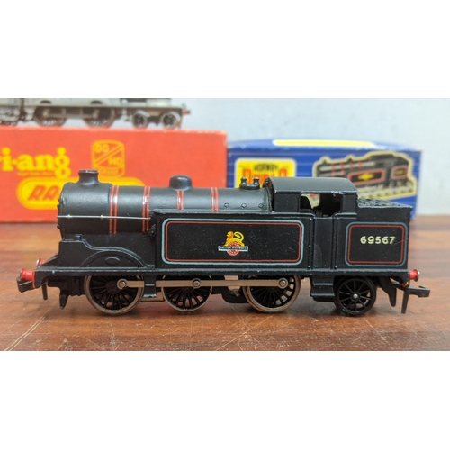 79 - A OO gauge Hornby Dublo 3217 0-6-2 tank locomotive B.R. with number 69567 and a Triang Railways unpa... 