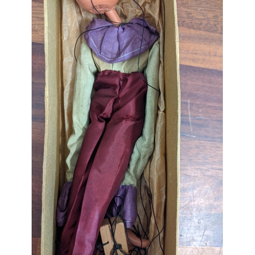 92 - A Lanky Man Pelham Puppet in its original box Location:A4B
If there is no condition report shown, pl... 