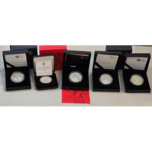 139 - A collection of five Silver Proof £5 and 1oz Silver Coins to include 2009 Henry VIII, 2010 Restorati... 