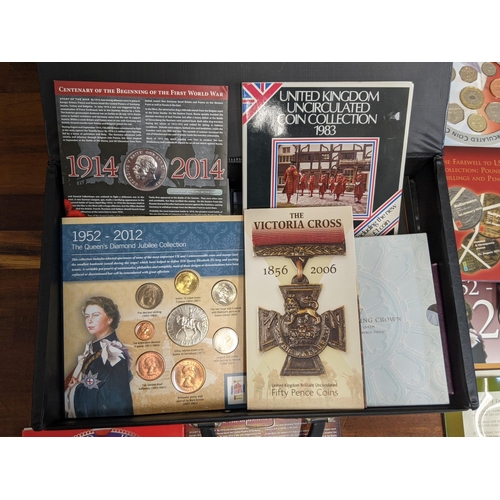 464 - Commemorative coins to include 100th Anniversary of WWI, 2012 Queen Elizabeth's Diamond Jubilee, a M... 