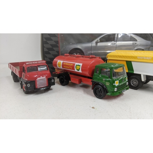 65 - A selection of model diecast vehicles to include Corgi classics Maisto Mercedes Benz S- class, Corgi... 