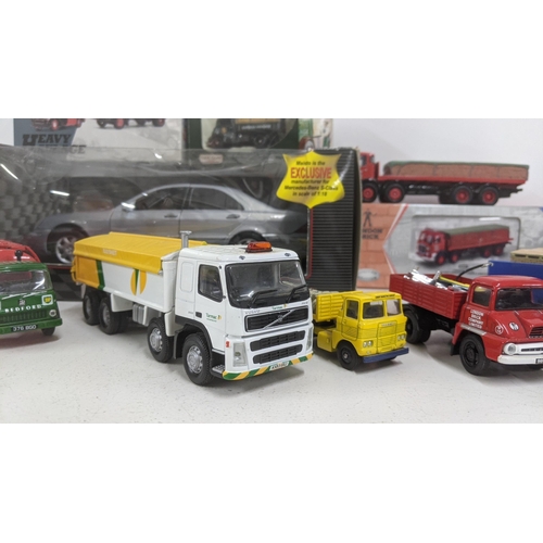 65 - A selection of model diecast vehicles to include Corgi classics Maisto Mercedes Benz S- class, Corgi... 