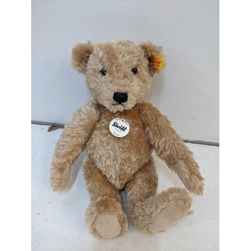 180 - A Steiff Teddy Bear Elmar Location: 6-3
If there is no condition report shown, please request