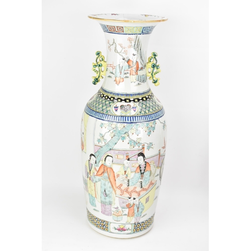 3 - A Chinese Famille Rose large vase, late Qing/early republic period, having a Grecian key border to t... 