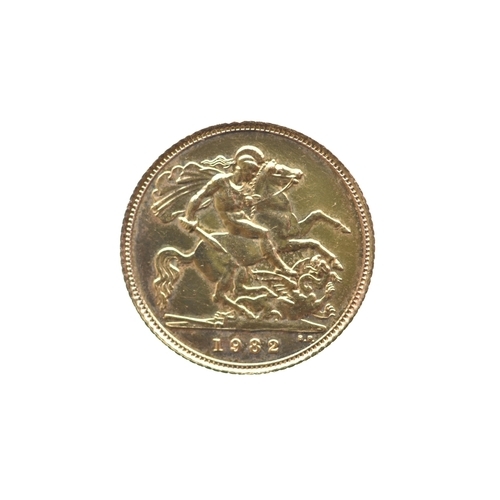 158 - United Kingdom - Elizabeth II (1952-2022), 1982 Gold Half Sovereign, London Mint
If there is no loca... 